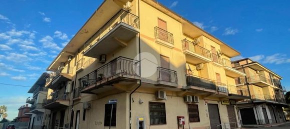 111m² Garage in Corigliano Rossano, Italy No. 106622 3