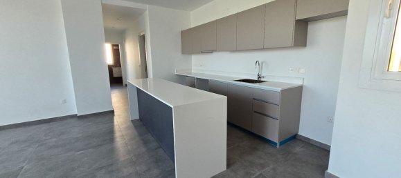 2 bedrooms Apartment in Paralimni, Cyprus No. 22449 3