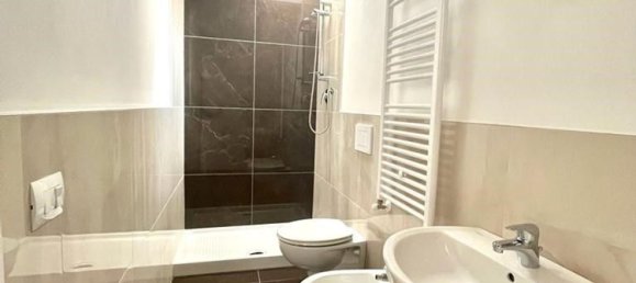 2 rooms Apartment in Florence, Italy No. 37199 11