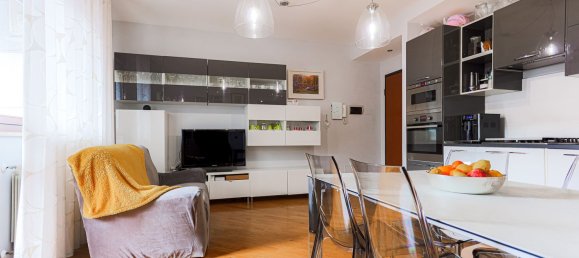 3 rooms Apartment in Rome, Italy No. 44889 7