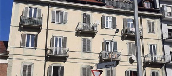 2-salle Appartement à Moncalieri, Italy No. 133014 3