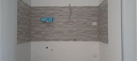 2-salle Appartement à Moncalieri, Italy No. 133014 5