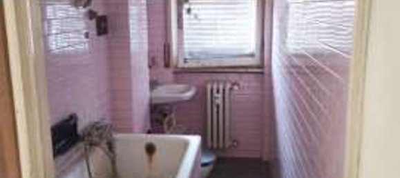 7-salle Appartement à Varese, Italy No. 5454 17