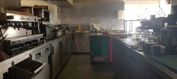 Propriété commerciale à Povoa de Varzim, Portugal 107m² No. 82759 3