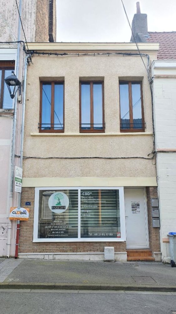 3 bedrooms Building in Conde-sur-l'Escaut, France No. 88003