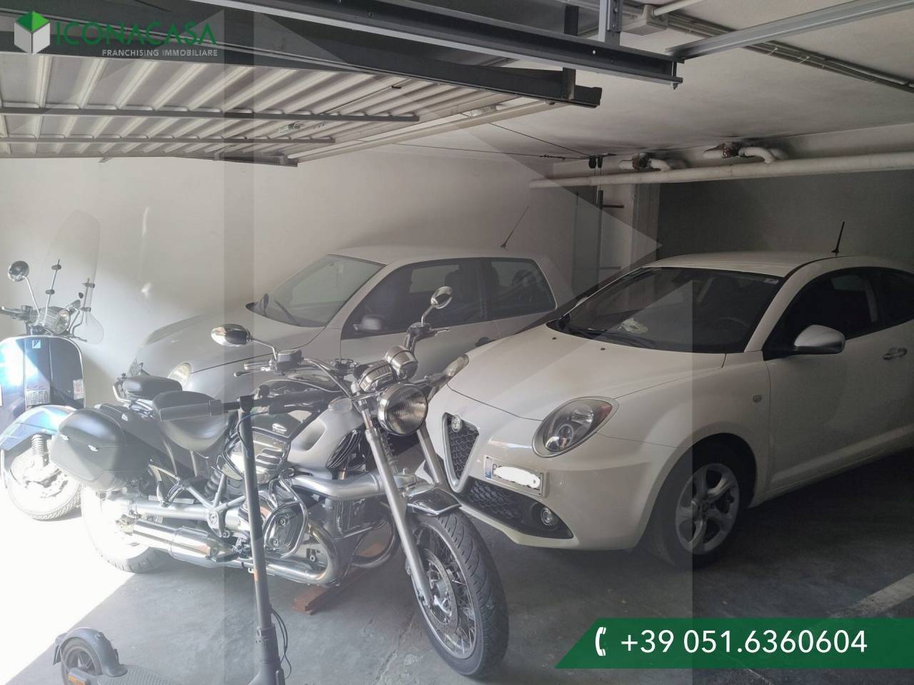 33m² Garage in Bologna, Italy No. 26256