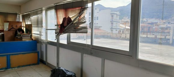 Пентхаус с 2 комнатами в Броло, Италия № 160062 16