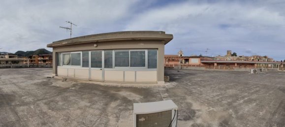 Пентхаус с 2 комнатами в Броло, Италия № 160062 3