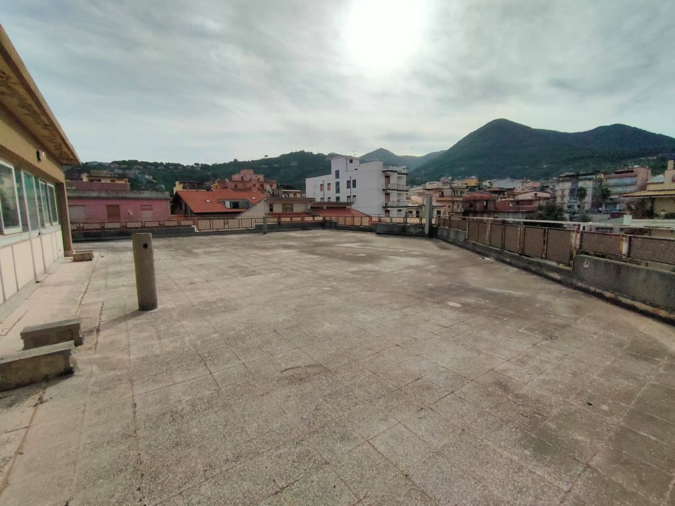 Пентхаус с 2 комнатами в Броло, Италия № 160062