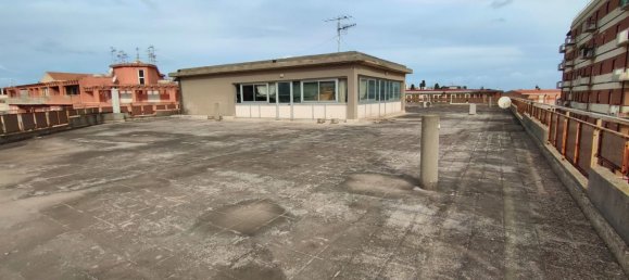 Пентхаус с 2 комнатами в Броло, Италия № 160062 5