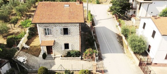 10 rooms House in Gubbio, Italy No. 258185 2