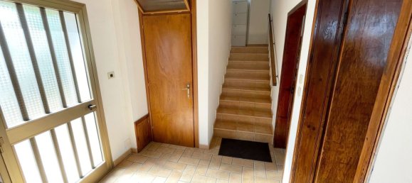 10 rooms House in Gubbio, Italy No. 258185 8