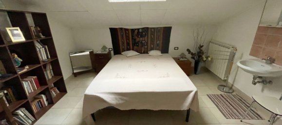 10 rooms House in Gubbio, Italy No. 258185 17