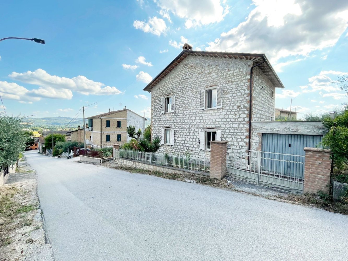 10 rooms House in Gubbio, Italy No. 258185