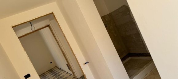 5 rooms Apartment in Messina, Italy No. 30948 4