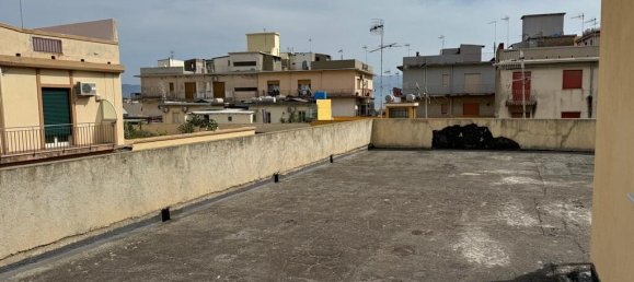 5 rooms Apartment in Messina, Italy No. 30948 10