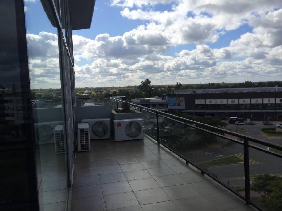 82m² Office in Tigre, Argentina No. 22842