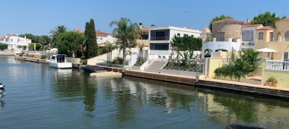 2 bedrooms House in Empuriabrava, Spain No. 143821 3