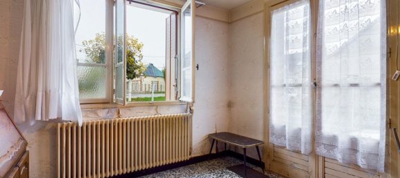 4 bedrooms House in Saint-Mesmin, France No. 39473 6