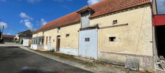 4 bedrooms House in Saint-Mesmin, France No. 39473 3