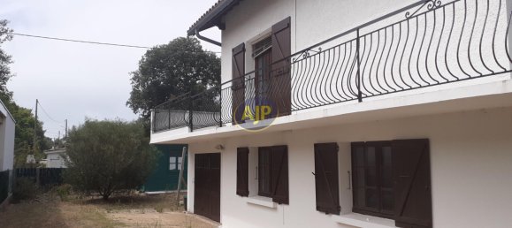 Casa de 6 dormitorios en Soulac-sur-Mer, France No. 280174 3