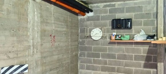 13m² Garage in Bollate, Italy No. 230021 6