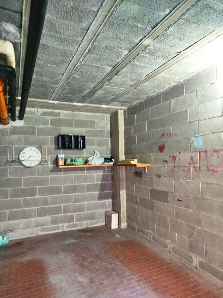 13m² Garage in Bollate, Italy No. 230021