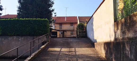 13m² Garage in Bollate, Italy No. 230021 7