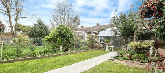 3 bedrooms House in East Ham, United Kingdom No. 11409 14