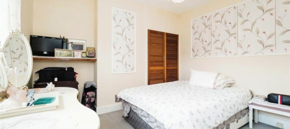 3 bedrooms House in East Ham, United Kingdom No. 11409 4