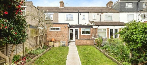 3 bedrooms House in East Ham, United Kingdom No. 11409 15