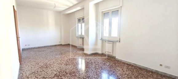 5 chambres Appartement à Bari, Italy No. 351210 3