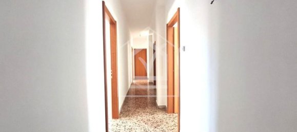 5 chambres Appartement à Bari, Italy No. 351210 9