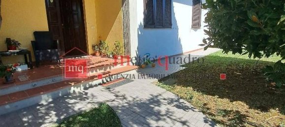5 bedrooms Villa in Pisa, Italy No. 221650 9