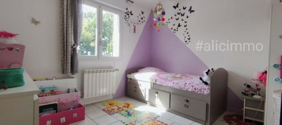 Casa de 7 dormitorios en Champguyon, France No. 274113 17