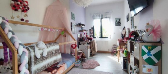 Casa de 7 dormitorios en Champguyon, France No. 274113 13