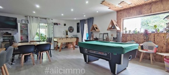 Casa de 7 dormitorios en Champguyon, France No. 274113 10