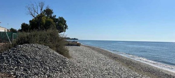 4 bedrooms Commercial property in Pervolia, Cyprus No. 17972 6