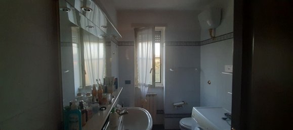 4 rooms Apartment in Rome, Italy No. 204274 8