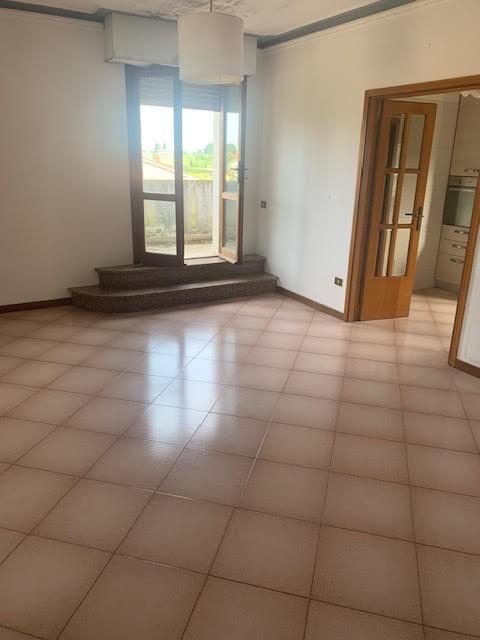 15 rooms House in Cascina, Italy No. 121960