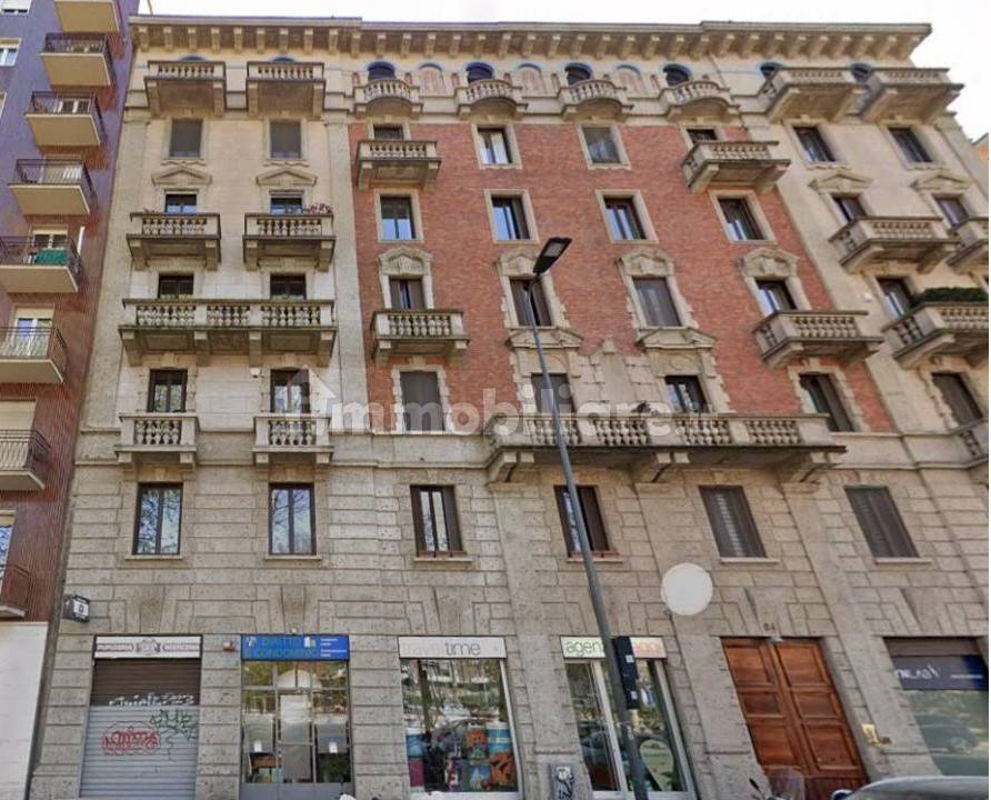 2غرفة مكتب في Milan, Italy رقم 382254