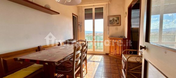 2 bedrooms Apartment in Florence, Italy No. 369833 2