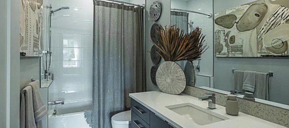 2 bedrooms House in British Columbia, Canada No. 1346 2