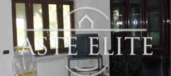 بناية في Cisterna di Latina, Italy 24400متر مربع رقم 277880 16