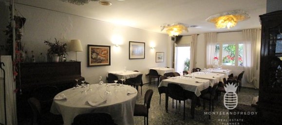 5 bedrooms Villa in Terrassa, Spain No. 284747 22