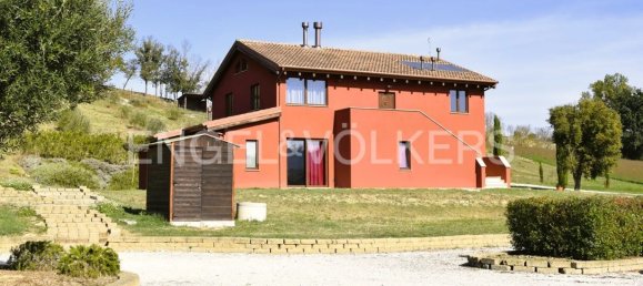 6 Schlafzimmer Haus in Montegranaro, Italy, Nr. 129741 24