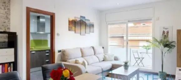 Apartamento de 3 dormitorios en Barcelona, Spain No. 183840 6