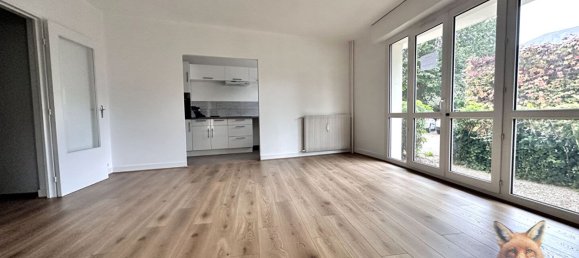 Apartamento de 2 habitaciónes en Troyes, France No. 212758 2