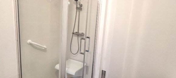 Apartamento de 2 habitaciónes en Troyes, France No. 212758 6