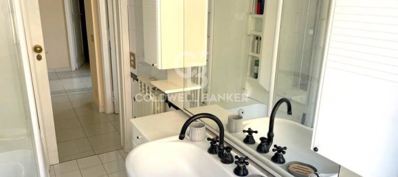 4-Zimmer Wohnung in Rome, Italy, Nr. 48586 36